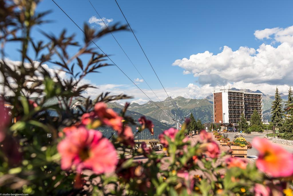 Residence Pierre & Vacances Les Ecrins Courchevel Exterior photo
