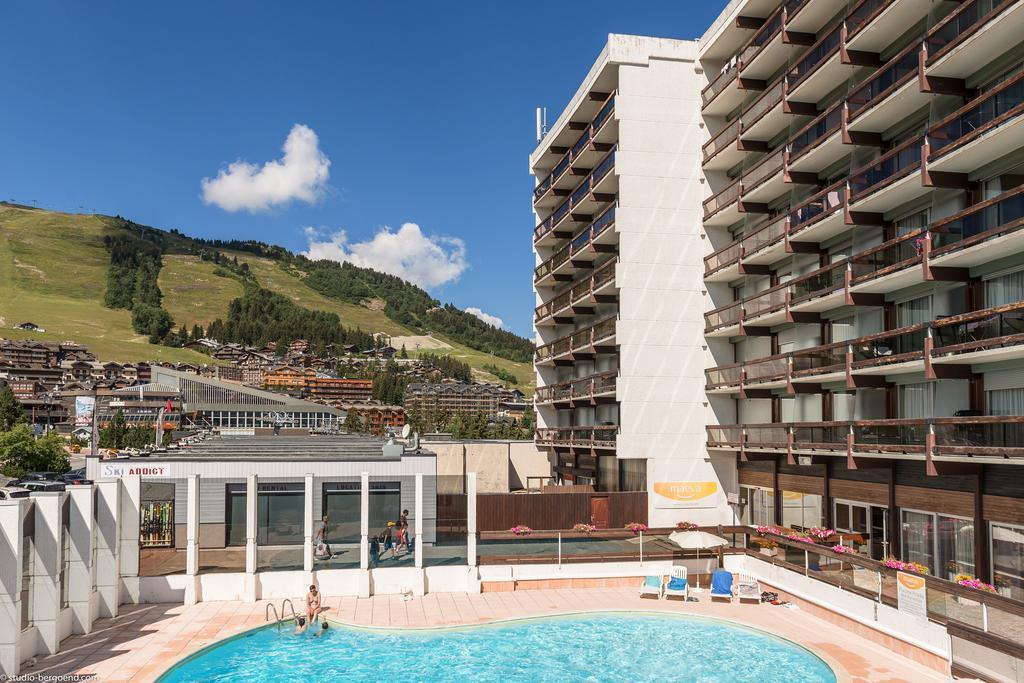 Residence Pierre & Vacances Les Ecrins Courchevel Exterior photo